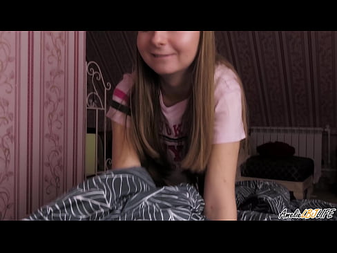 ❤️ Blondie BFF-ya xwe bi kûr dimije û di devê xwe de diqelişe Porno vk li ku.analizatorkrovi.ru ❌❤